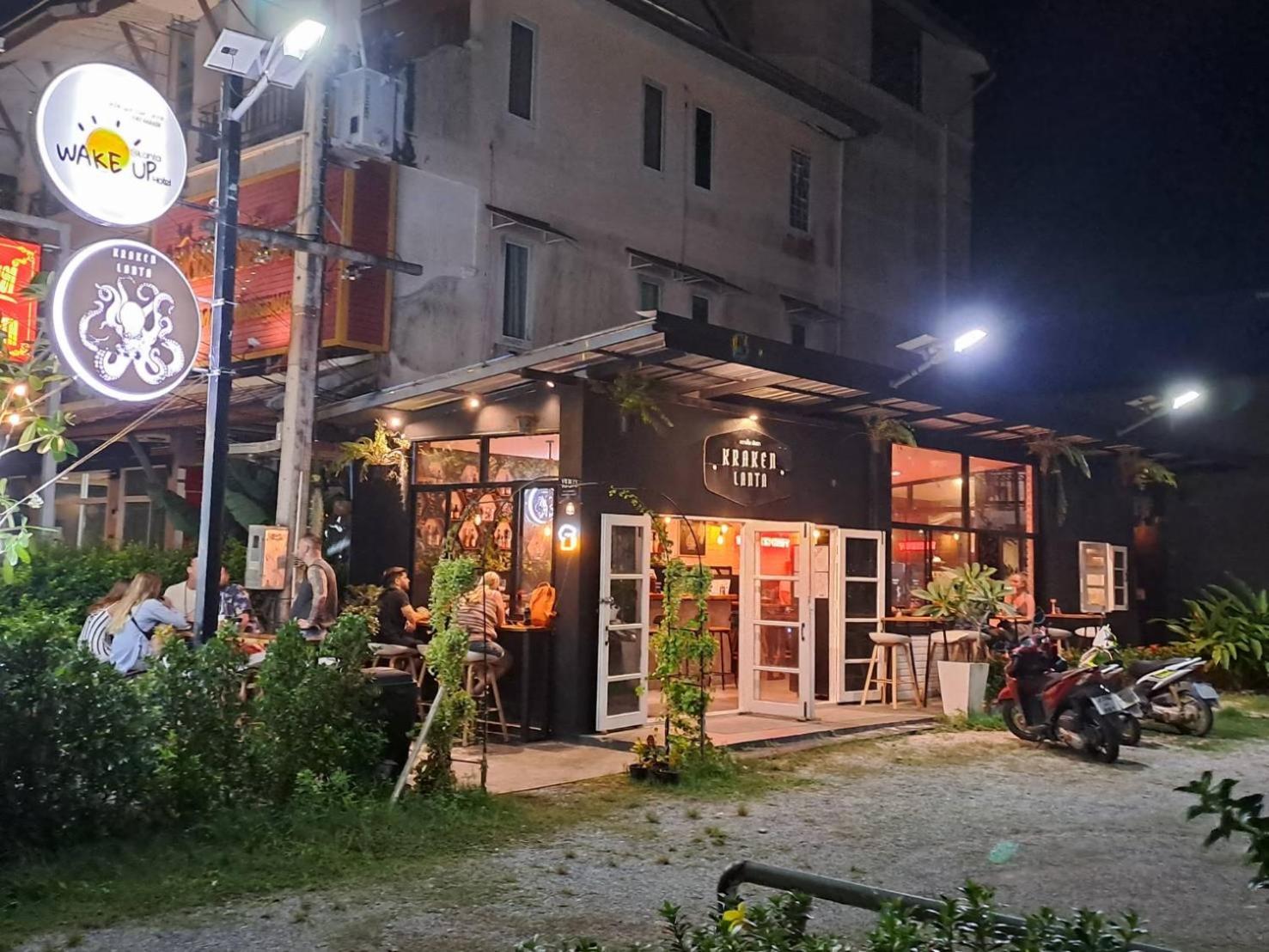 WAKE UP @Lanta Hotel : Cafe Ko Lanta Esterno foto