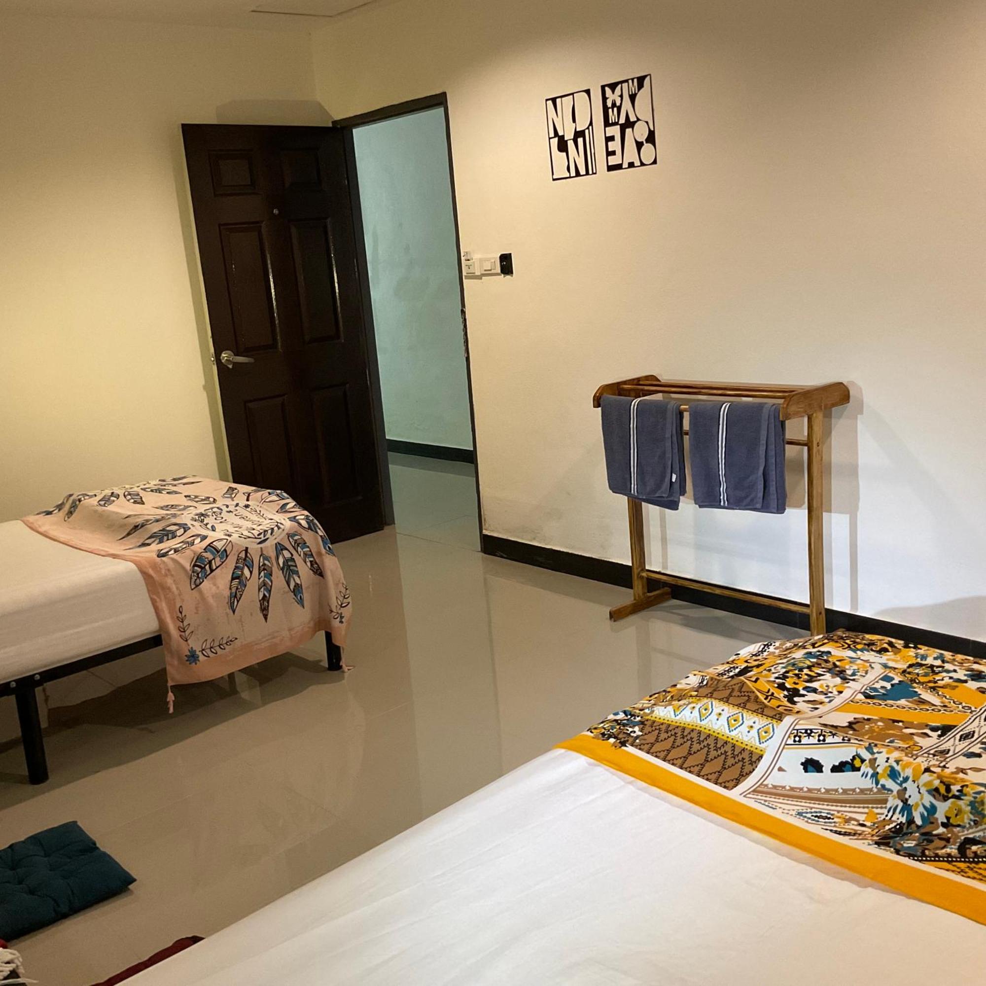 WAKE UP @Lanta Hotel : Cafe Ko Lanta Esterno foto